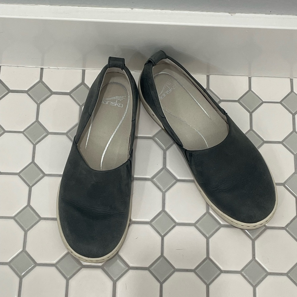 Dansko Reba Vintage Slip On Leather Sneaker Women’s Size EU 37 US 6.5-7 Dk Grey